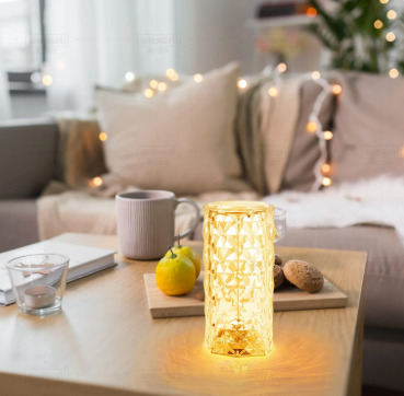 Lampa DiamondGlow – Iluminare 3D cu efect de cristal